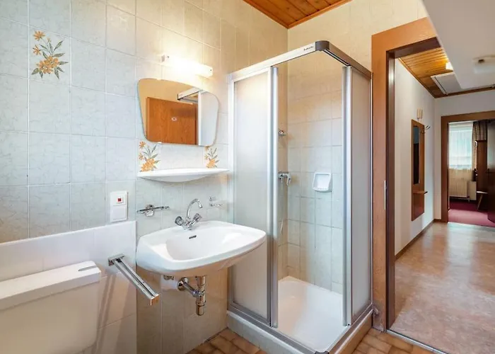 مزرعة للإقامة Ferienwohnungen-lippenhof *